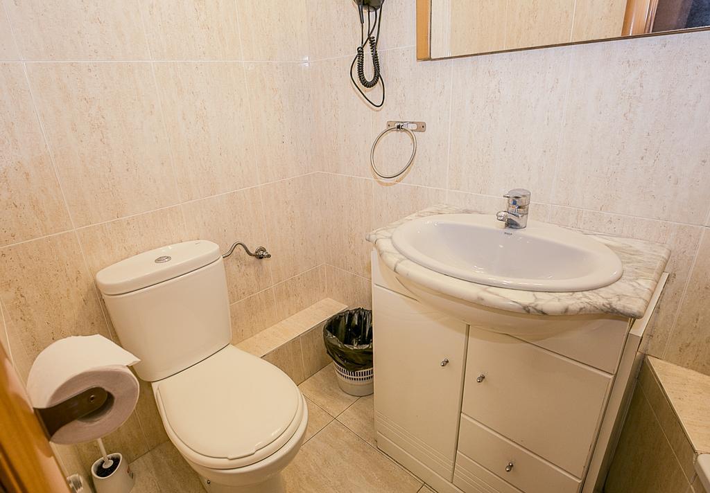 ברצלונה Hostal Balmes Centro מראה חיצוני תמונה